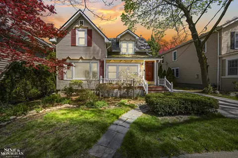 Exterior - 190 Lakeview, Grosse Pointe Farms, MI 48236 photo 7 of 7