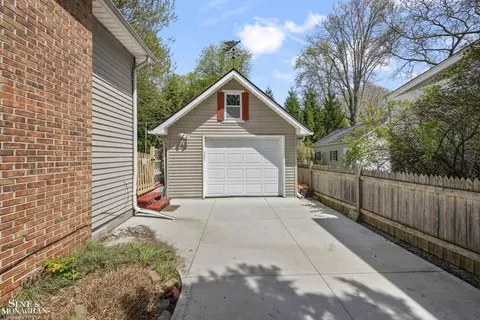 Other - 190 Lakeview, Grosse Pointe Farms, MI 48236 photo 9 of 10
