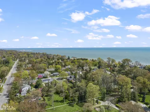 View/Area - 190 Lakeview, Grosse Pointe Farms, MI 48236 photo 6 of 7