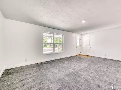 3901 Kane, Carleton, MI 48117 photo 6