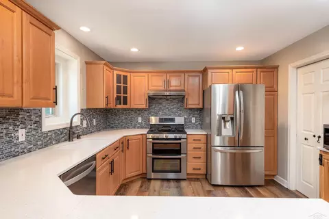 Kitchen - 11368 August, Freeland, MI 48623 photo 1 of 2