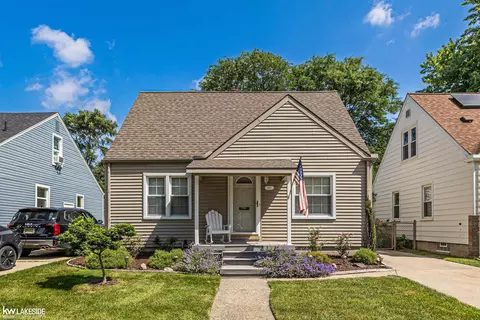 1917 Harwood, Royal Oak, MI 48067