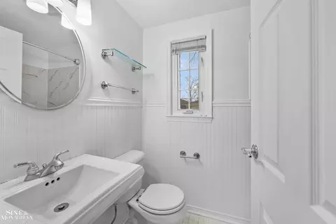 Bath - 716 Graefield, Birmingham, MI 48009 photo 1 of 2