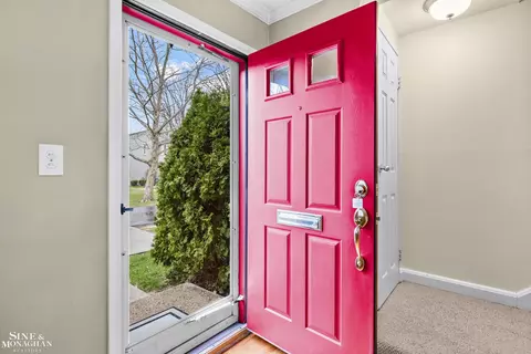 Entry Way - 716 Graefield, Birmingham, MI 48009 photo 1 of 2