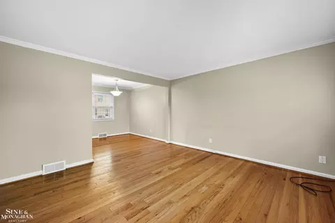 Living - 716 Graefield, Birmingham, MI 48009 photo 2 of 2
