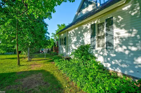 Exterior - 308 Emily, Flushing, MI 48433 photo 8 of 17