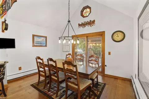 Dining - 308 Emily, Flushing, MI 48433 photo 1 of 2