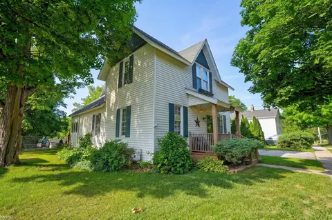 Exterior - 308 Emily, Flushing, MI 48433 photo 9 of 17