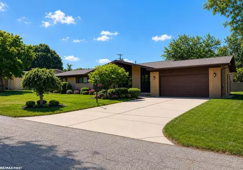 20210 Anita, Clinton Township, MI 48036