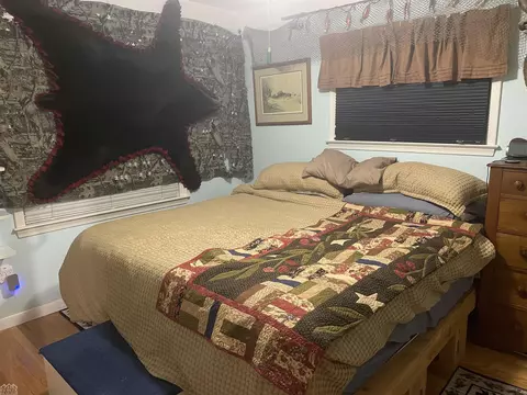 Bedroom - 2567 St Clair Riv, Algonac, MI 48001 photo 2 of 3