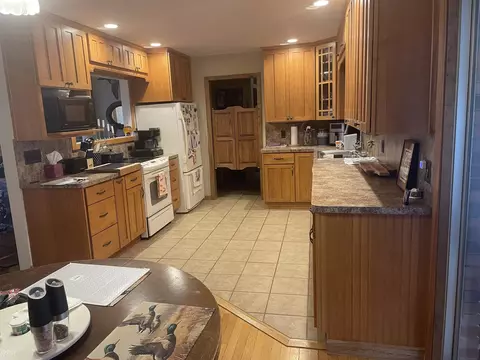 Kitchen - 2567 St Clair Riv, Algonac, MI 48001 photo 2 of 4