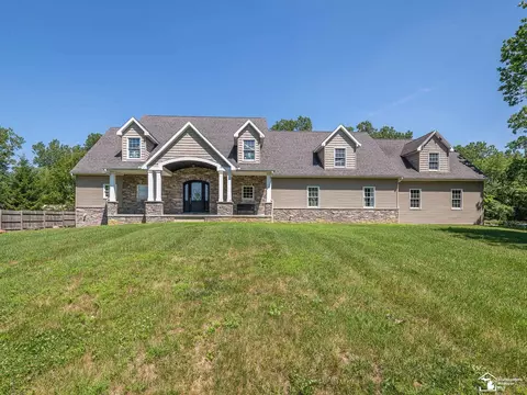 8340 Adler, Lambertville, MI 48144