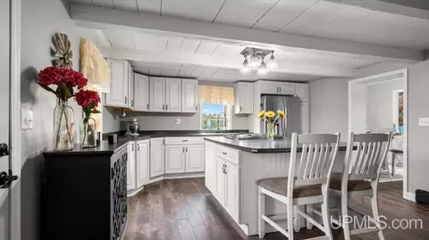Kitchen - 3774 18th, Escanaba, MI 49829 photo 1 of 4