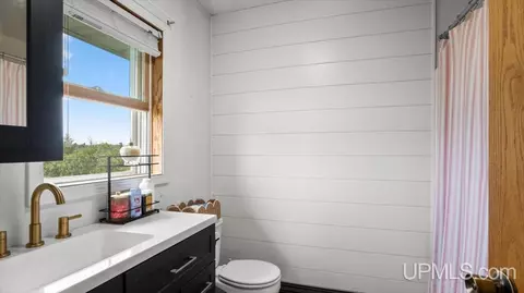 Bath - 3774 18th, Escanaba, MI 49829 photo 2 of 4