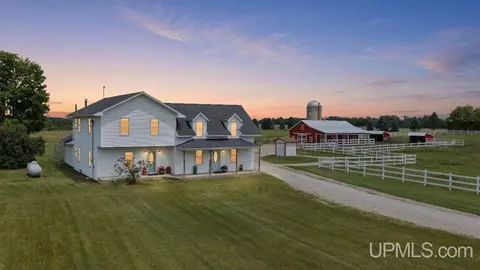 Exterior - 3774 18th, Escanaba, MI 49829 photo 4 of 5