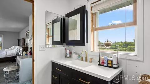 Bath - 3774 18th, Escanaba, MI 49829 photo 3 of 4