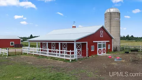 Other - 3774 18th, Escanaba, MI 49829 photo 2 of 28