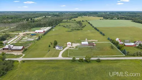 View/Area - 3774 18th, Escanaba, MI 49829 photo 1 of 2