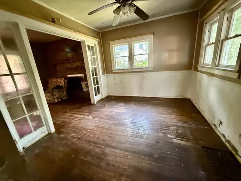 Living - 925 S Ball, Owosso, MI 48867 photo 1 of 2
