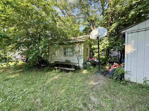 Exterior - 925 S Ball, Owosso, MI 48867 photo 5 of 5