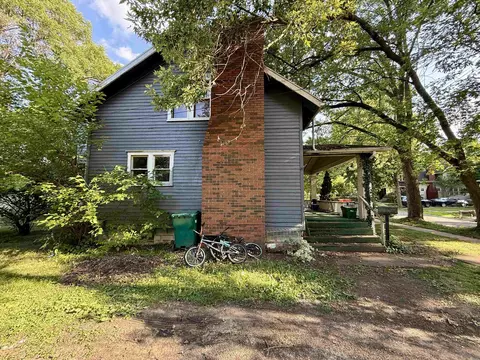 Exterior - 925 S Ball, Owosso, MI 48867 photo 1 of 5