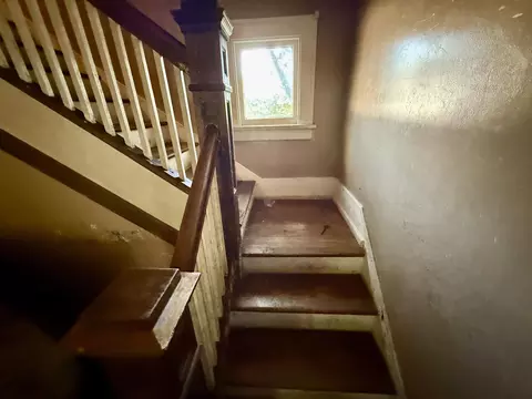 Entry Way - 925 S Ball, Owosso, MI 48867 photo 1 of 3