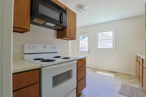 Kitchen - 1002 E Sugnet, Midland, MI 48642 photo 2 of 6