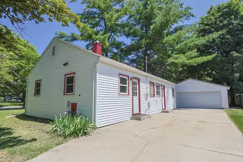 Exterior - 1002 E Sugnet, Midland, MI 48642 photo 1 of 6