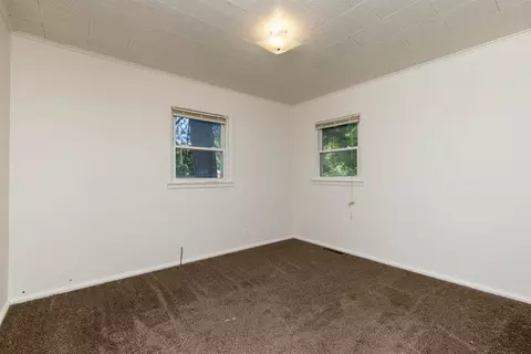 Bedroom - 1002 E Sugnet, Midland, MI 48642 photo 3 of 3