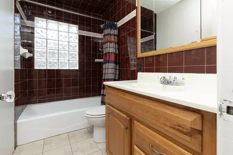 Bath - 1002 E Sugnet, Midland, MI 48642 photo 1 of 1