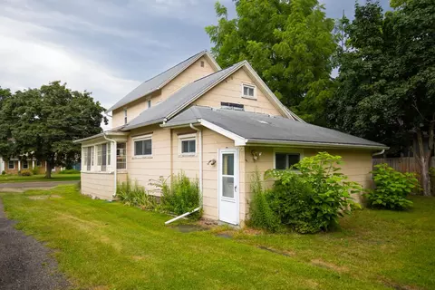 Exterior - 526 E Williams, Owosso, MI 48867 photo 3 of 4