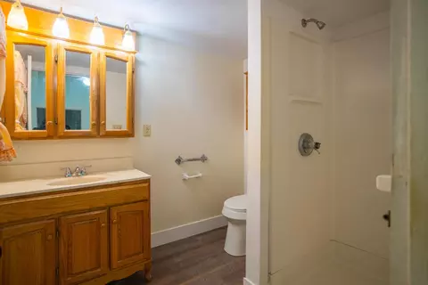 Bath - 526 E Williams, Owosso, MI 48867 photo 1 of 3