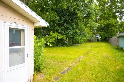 Exterior - 526 E Williams, Owosso, MI 48867 photo 4 of 4