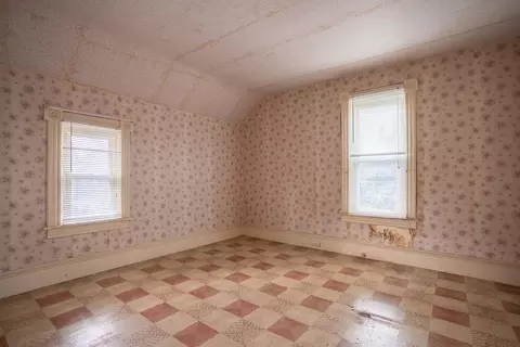 Bedroom - 526 E Williams, Owosso, MI 48867 photo 5 of 6