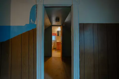 Entry Way - 526 E Williams, Owosso, MI 48867 photo 2 of 2