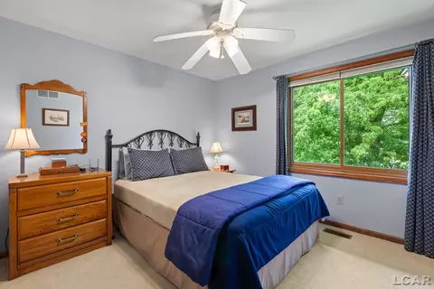 Bedroom - 8070 Wadding, Onsted, MI 49265 photo 4 of 7
