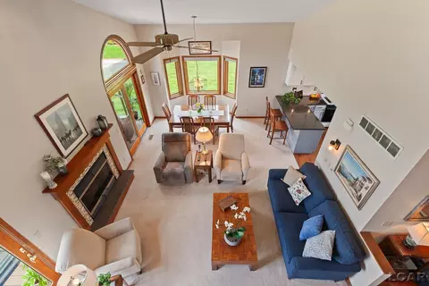 Living - 8070 Wadding, Onsted, MI 49265 photo 5 of 9