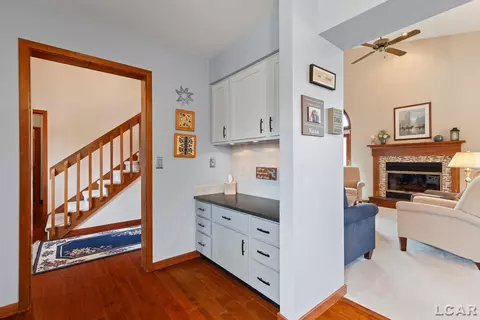 Entry Way - 8070 Wadding, Onsted, MI 49265 photo 1 of 3