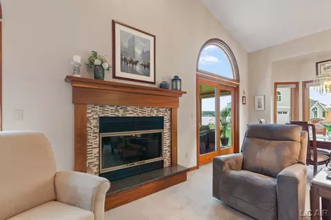 Living - 8070 Wadding, Onsted, MI 49265 photo 4 of 9