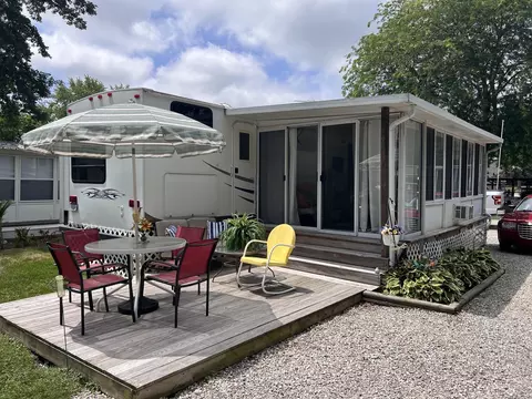10001 Goodall #165, Durand, MI 48429