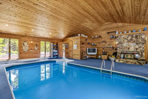 5451 Lakeshore, Eagle River, MI 49950 photo 14