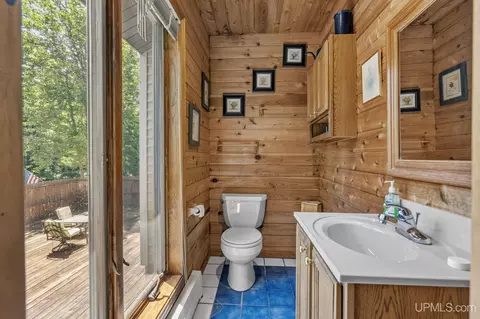 5451 Lakeshore, Eagle River, MI 49950 photo 25