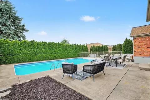 Exterior - 48103 Greenbriar, Macomb, MI 48044 photo 7 of 9