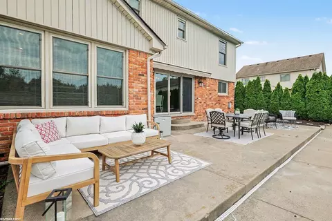 Exterior - 48103 Greenbriar, Macomb, MI 48044 photo 5 of 9