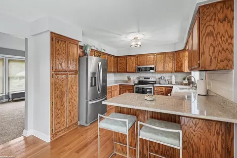 Kitchen - 48103 Greenbriar, Macomb, MI 48044 photo 2 of 3