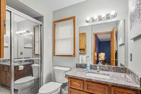 Bath - 48103 Greenbriar, Macomb, MI 48044 photo 2 of 4