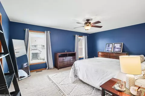 Bedroom - 48103 Greenbriar, Macomb, MI 48044 photo 2 of 10