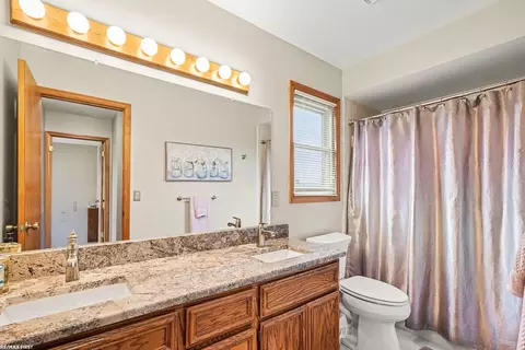 Bath - 48103 Greenbriar, Macomb, MI 48044 photo 3 of 4