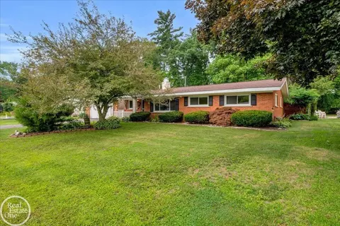 52161 Brentwood, Shelby Township, MI 48316