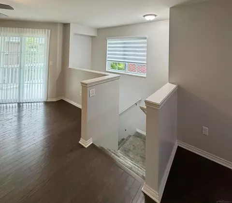 Entry Way - 7013 Boulder Pointe, Washington, MI 48094 photo 2 of 4